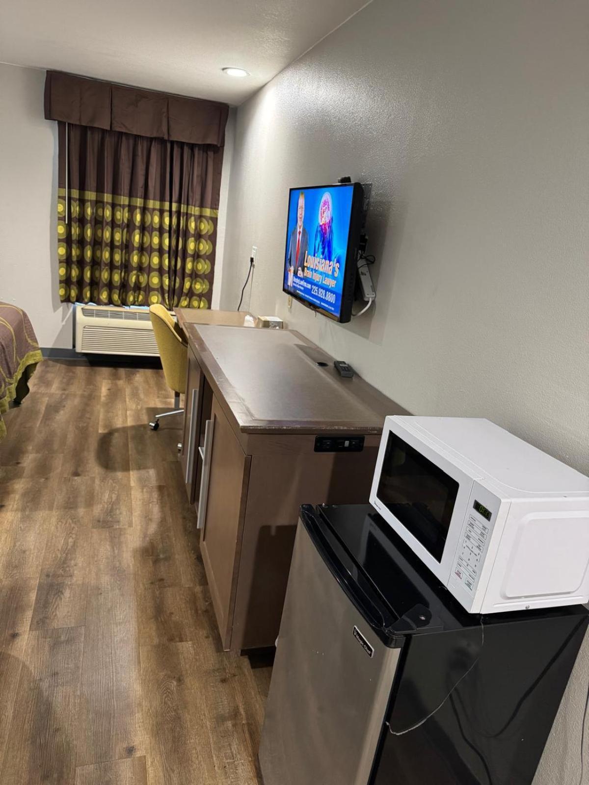 Executive Inn Baker Екстериор снимка