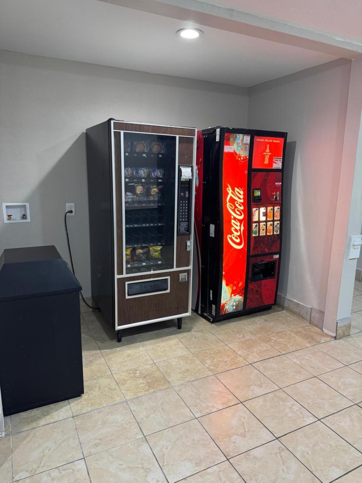 Executive Inn Baker Екстериор снимка